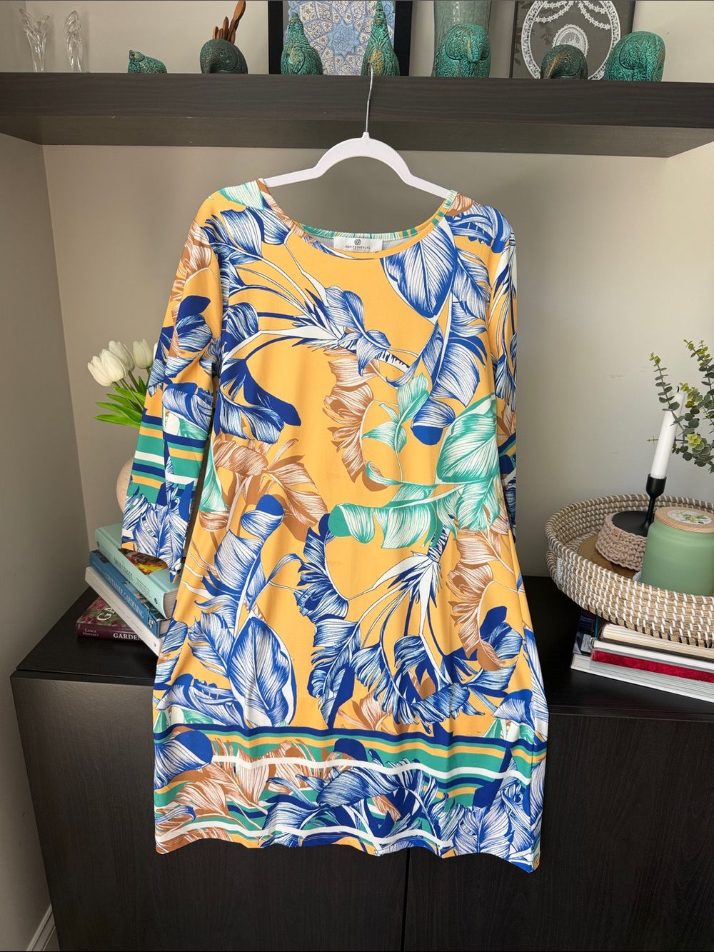 A Jean-Pierre Klifa Paris Sunny Tropical Print Shift Dress in Size XL